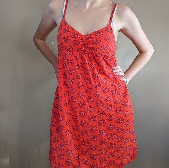Old Navy Dresses & Skirts - Old Navy floral orange and pink nice summer dress